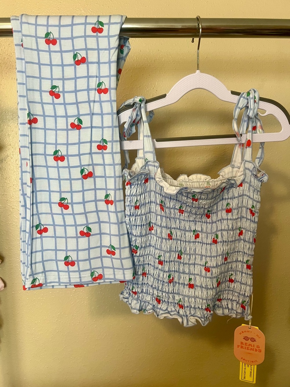 7/8 Remi&Friends Cherries Tank with Flare Leggings
